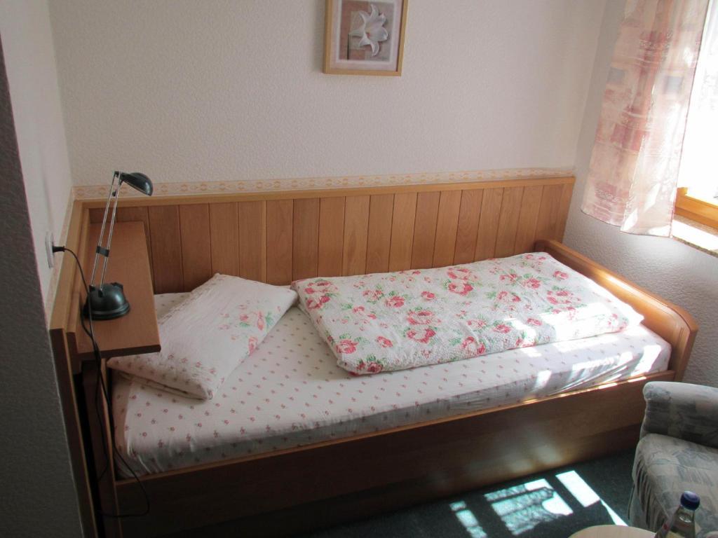 Hotel Pension Am Kurzentrum Бад-Зудероде Номер фото